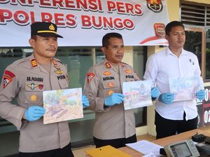 Polisi Tangkap 2 Operator Ekskavator untuk Tambang Emas Ilegal di Bungo Polisi Tangkap 2 Operator Ekskavator untuk Tambang Emas Ilegal di Bungo