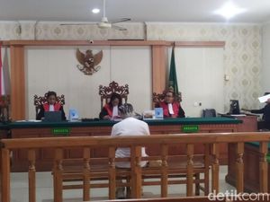 Lansia Divonis 3 Bulan Bui gegara Foto Payudara Penumpang Pesawat Lansia Divonis 3 Bulan Bui gegara Foto Payudara Penumpang Pesawat