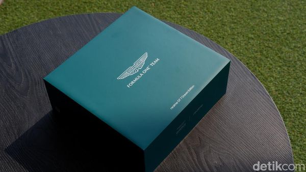 Unboxing Realme GT 7 Dream Edition Aston Martin, Cuma 200 Unit di RI