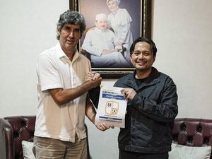 Heboh Teco Latih Barito Putera di Liga 2, Ternyata Sudah WNI Heboh Teco Latih Barito Putera di Liga 2, Ternyata Sudah WNI