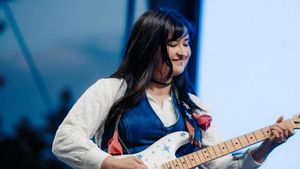 Stephanie Poetri Bersenang-senang di Head In The Clouds Festival Usai Nikah