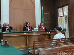 Pertimbangan Hakim Vonis Suami Fenny Frans 1,5 Tahun Penjara-Denda Rp 1 M Pertimbangan Hakim Vonis Suami Fenny Frans 1,5 Tahun Penjara-Denda Rp 1 M