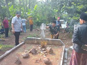 Jadi Lapak Pesugihan, 31 Makam Keramat Palsu di Petir Serang Dibongkar Jadi Lapak Pesugihan, 31 Makam Keramat Palsu di Petir Serang Dibongkar