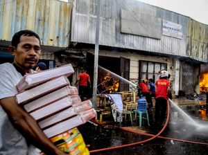 Api Lahap Deretan Toko Elektronik di Ternate Api Lahap Deretan Toko Elektronik di Ternate