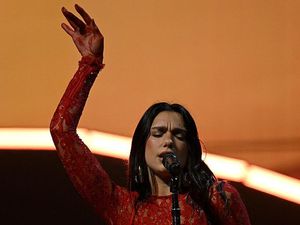 Video: Dua Lipa Pecat Manajer Imbas Ikut Larang Grup Rap Pro-Palestina Video: Dua Lipa Pecat Manajer Imbas Ikut Larang Grup Rap Pro-Palestina
