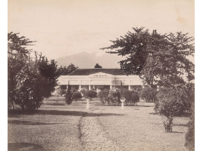 Foto Jadul Hotel Tertua di Indonesia, Berumur 1 Abad Lebih!
