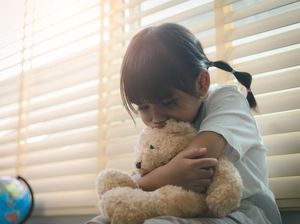 Ayahku Penculikku, Kisah Pilu Anak Disembunyikan Dari Ibunya Sendiri Ayahku Penculikku, Kisah Pilu Anak Disembunyikan Dari Ibunya Sendiri