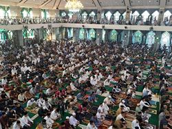 Bacaan Sholat Ied Idul Fitri: Niat, Takbir, hingga Seruan Bilal