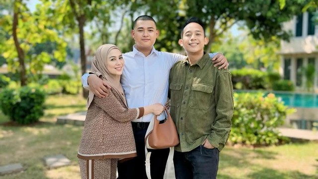 Berita Seputar Selebriti Insertlive Terkini : Inilah Sosok Anak Denny Cagur yang Ikut Seleksi Paskibraka Nasional Tanpa Paksaan Ortu