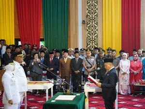 Kapolda Riau Hadiri Pelantikan Bupati dan Wakil Bupati Siak Kapolda Riau Hadiri Pelantikan Bupati dan Wakil Bupati Siak