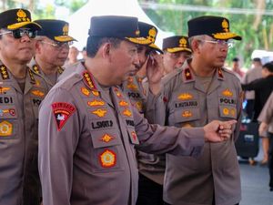 Kapolri Cek Lokasi Panen Raya Jagung Serentak di Kalbar, Komitmen Dukung Ketahanan Pangan
