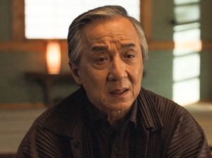 Umur 71 Tahun, Jackie Chan Dislokasi Bahu dan Benerin Sendiri di Lokasi Syuting Umur 71 Tahun, Jackie Chan Dislokasi Bahu dan Benerin Sendiri di Lokasi Syuting