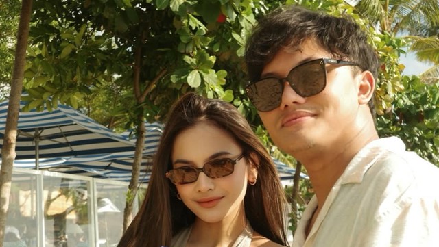 Berita Seputar Selebriti Insertlive Terkini : Rizky Febian Ketar-ketir Saat Ayah Mertua Protes Mahalini Sulam Alis