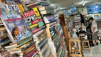 Video Melihat Eksistensi Pedagang Buku Bekas di Jakarta