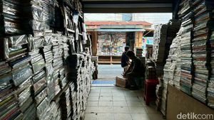 Melihat Kondisi Terkini Surga Buku di Kwitang