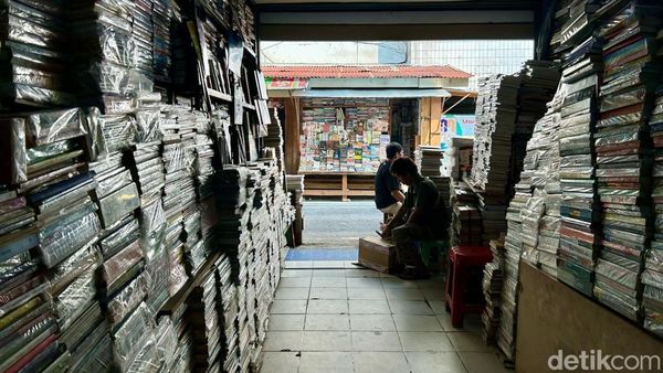 Melihat Kondisi Terkini Surga Buku di Kwitang