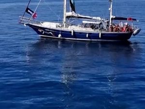 Video: Para Aktivis Berlayar dari Italia ke Gaza Bawa Bantuan Kemanusian