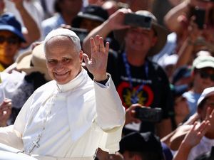 Paus Leo XIV Sapa Umat Katolik dalam Audiensi Umum di Vatikan Paus Leo XIV Sapa Umat Katolik dalam Audiensi Umum di Vatikan
