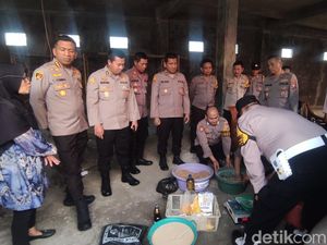 Klinik Tani Sirkular Milenial Diluncurkan Polresta Sidoarjo dan Unesa Klinik Tani Sirkular Milenial Diluncurkan Polresta Sidoarjo dan Unesa