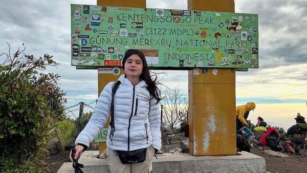 Potret Tissa Biani Mendaki Gunung Merbabu, Alhamdulillah Semesta Mendukung