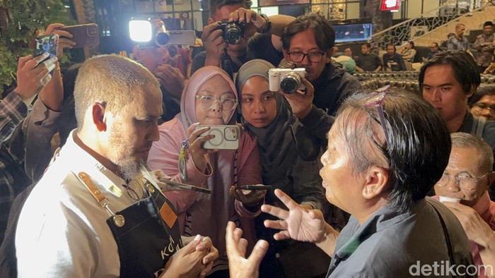Penyintas Bom Bali I Chusnul berjumpa Umar Patek Penyintas Bom Bali I Chusnul berjumpa Umar Patek
