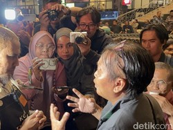 Pertemuan Haru Penyintas Bom Bali dan Umar Patek di Launching Ramu Kopi