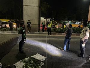 Detik-detik Kelvin Tewas Usai Motornya Tabrak Truk Parkir di Palembang