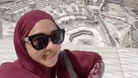 View Poppy Bunga dari Lantai Tertinggi Zamzam Tower di Makkah