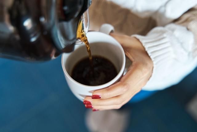 Rutin Minum Kopi Bikin Wanita Menua Lebih Sehat, Ini Kata Ahli