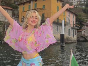 Sabrina Carpenter Si Ratu Pop Musim Panas Sabrina Carpenter Si Ratu Pop Musim Panas