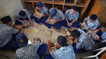 Makan Bergizi Gratis: Inisiatif Peduli di Padang