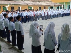 Masalah Kependudukan, Agung Terancam Tak Bisa Terima Ijazah SMK