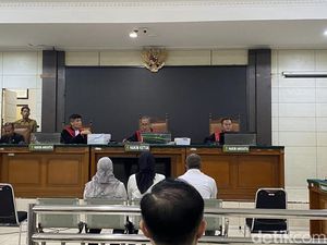 Zara Terdakwa PPDS Undip Pertanyakan Sikap Kemenkes: Kami Lalui Hal Sama Zara Terdakwa PPDS Undip Pertanyakan Sikap Kemenkes: Kami Lalui Hal Sama