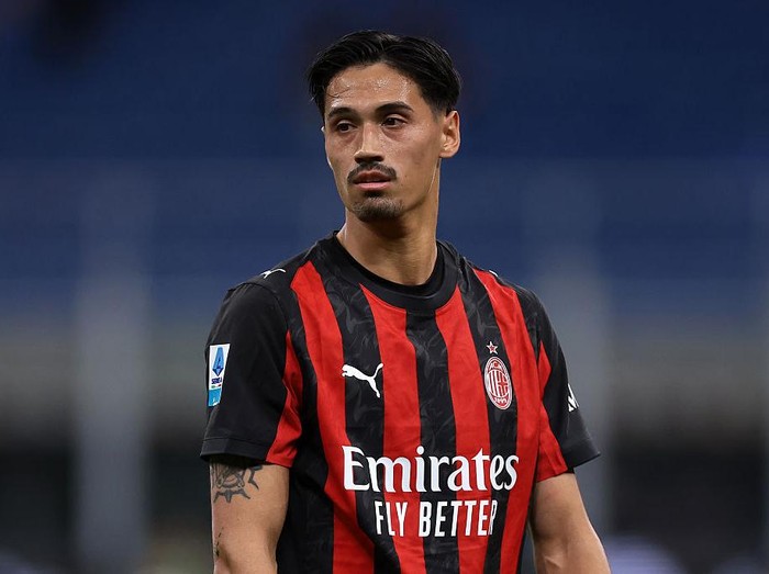 MILAN, ITALY - MAY 24: Tijjani Reijnders of AC Milan looks on during the Serie A match between AC Milan and AC Monza at Stadio Giuseppe Meazza on May 24, 2025 in Milan, Italy. (Photo by Jonathan Moscrop/Getty Images)