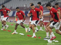 Timnas Indonesia dan China Panaskan Mesin Jelang Bentrok Besok