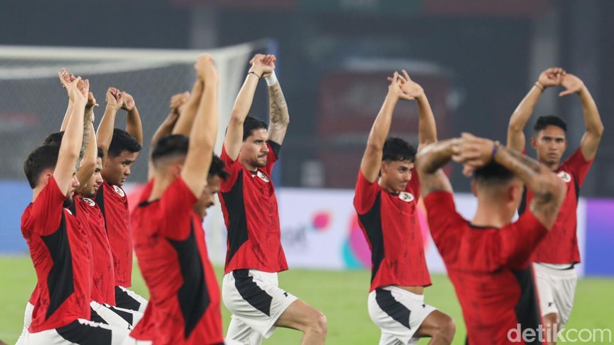 Latihan Timnas Indonesia jelang laga melawan China. Foto: Rifkianto Nugroho