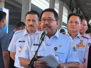 Rano Karno: Aturan Larangan Ondel-ondel buat Ngamen Sedang Disusun Rano Karno: Aturan Larangan Ondel-ondel buat Ngamen Sedang Disusun