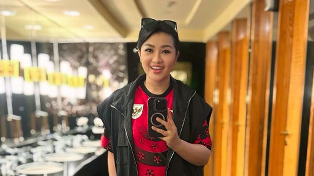 Artis dukung timnas Indonesia