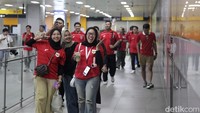 Supporter yang hendak dan pulang dari GBK gratis hari ini. Apa syaratnya?