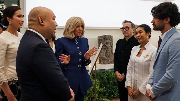 Foto: Gaya Artis Indonesia Bertemu Brigitte Macron, Angkat Kearifan Lokal