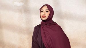 8 Padu Padan Hijab dan Gamis ala Aurel Hermansyah, Cocok untuk Usia 20-an