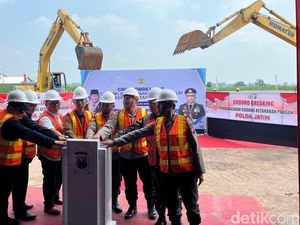 Gudang Ketahanan Pangan Polda Jatim Senilai Rp 11 M Dibangun di Mojokerto Gudang Ketahanan Pangan Polda Jatim Senilai Rp 11 M Dibangun di Mojokerto