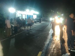 Pikap Terguling di Jalan Singaraja-Gilimanuk gegara Ban Meledak, Sopir Tewas