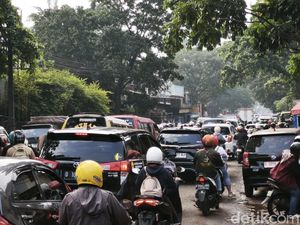 Pasar Ciroyom Ramai Jelang Lebaran, Jalan Rajawali Bandung Macet Parah Pasar Ciroyom Ramai Jelang Lebaran, Jalan Rajawali Bandung Macet Parah