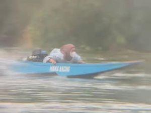 Mama Racing, Emak-Emak Pembalap Perahu Ketinting di Kalimantan Tengah Mama Racing, Emak-Emak Pembalap Perahu Ketinting di Kalimantan Tengah