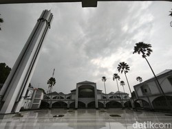 Masjid Pusdai Bandung Bersolek Sambut Idul Adha 2025, Siapkan 3 Sapi