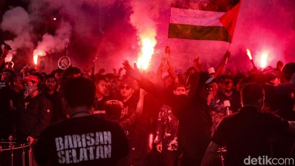 Menyala! Ultras Gelorakan Chant Jelang Indonesia Vs China