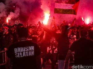 Menyala! Ultras Gelorakan Chant Jelang Indonesia Vs China Menyala! Ultras Gelorakan Chant Jelang Indonesia Vs China