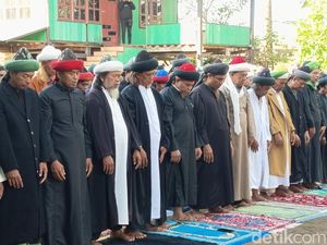 Potret Jemaah An-Nadzir Salat Idul Adha 2025 di Kampung Mawang Gowa Potret Jemaah An-Nadzir Salat Idul Adha 2025 di Kampung Mawang Gowa