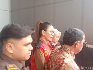 Video: Nikita Mirzani Kena Pasal Berlapis, Barbuk Rp 3 Miliar Ditahan Kejari